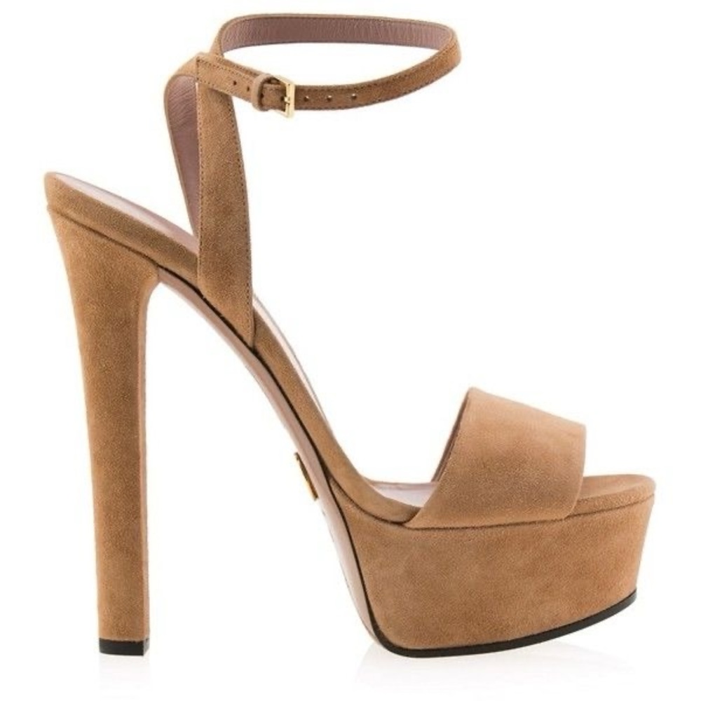 Gucci Leila tan suede platform heels. Size 36. Never worn. Excellent condition.